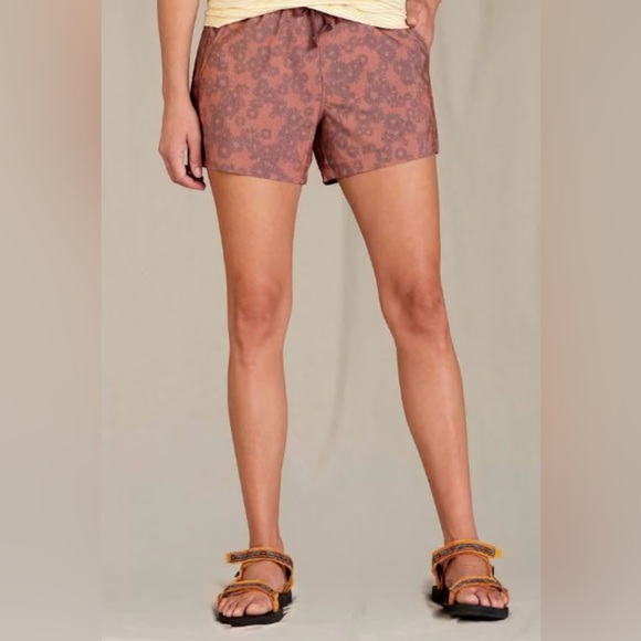 Toad&Co Pants - Toad&Co boundless Shorts Med. NWT.